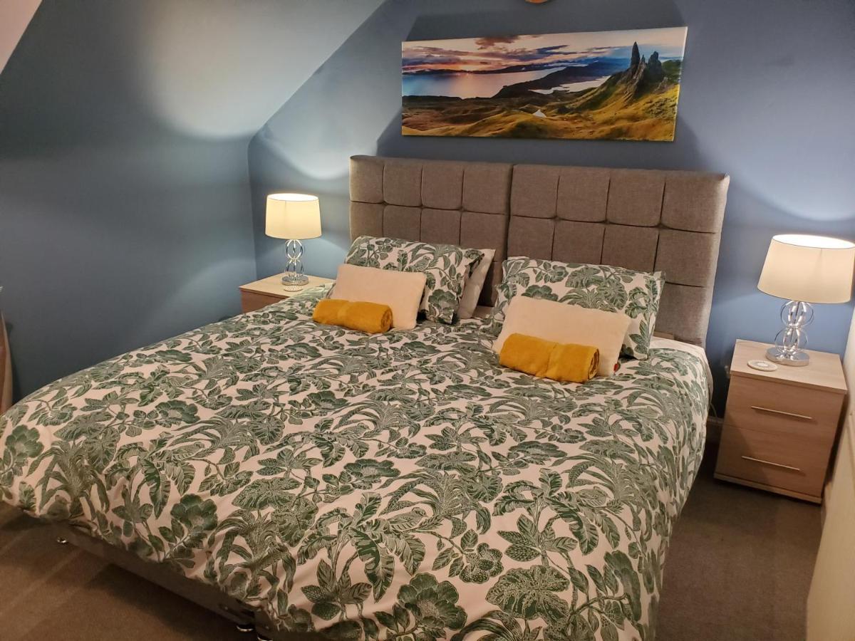 Carvetii - Mayhaven House - Tranquil Cul-De-Sac - 2 Bedrooms, Sleeps 4 Guests Dunfermline Eksteriør billede