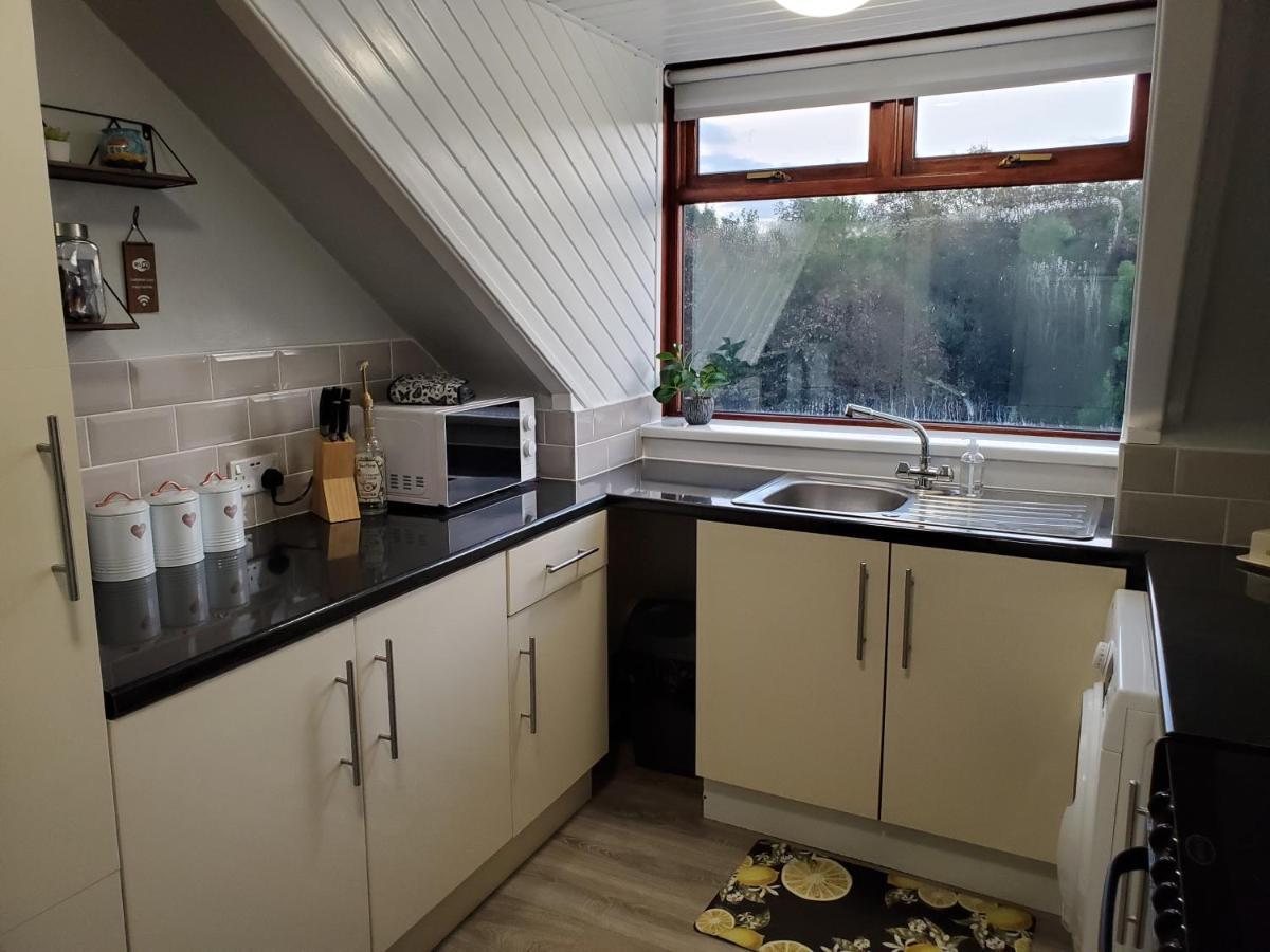 Carvetii - Mayhaven House - Tranquil Cul-De-Sac - 2 Bedrooms, Sleeps 4 Guests Dunfermline Eksteriør billede